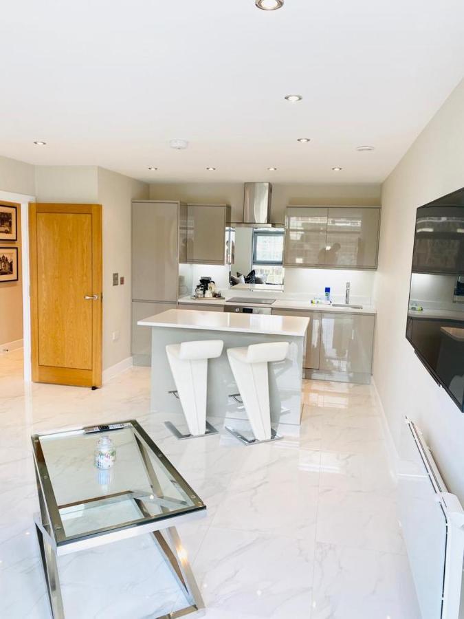 Superior Apartment In Cardiff City Centre Εξωτερικό φωτογραφία