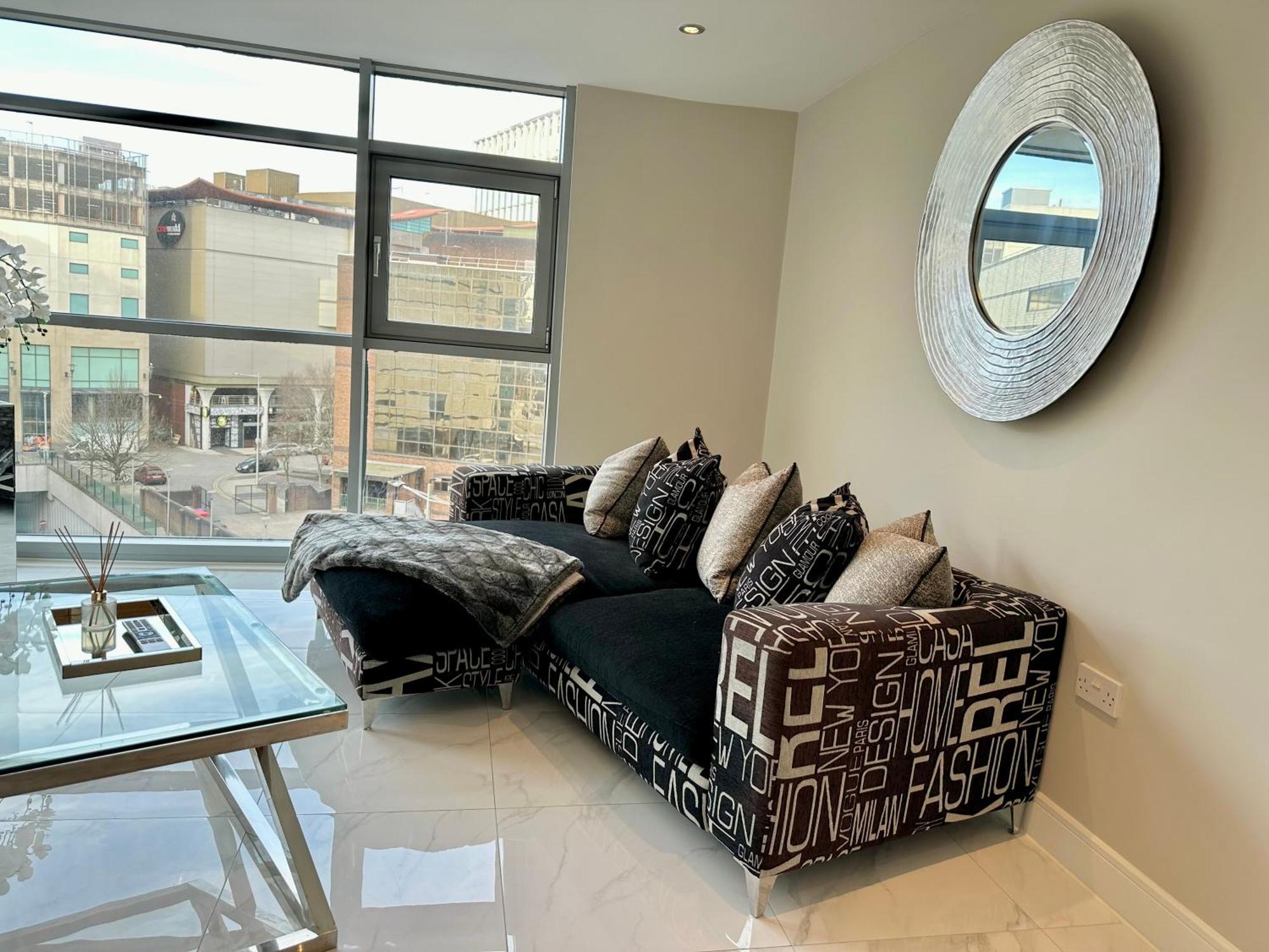 Superior Apartment In Cardiff City Centre Εξωτερικό φωτογραφία